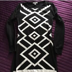 Queenspark Black and White Geometric Print Dress
